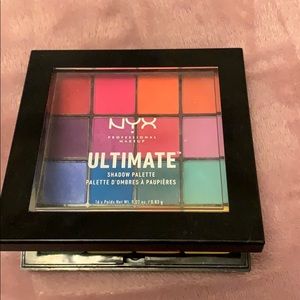 NYX eyeshadow pallet